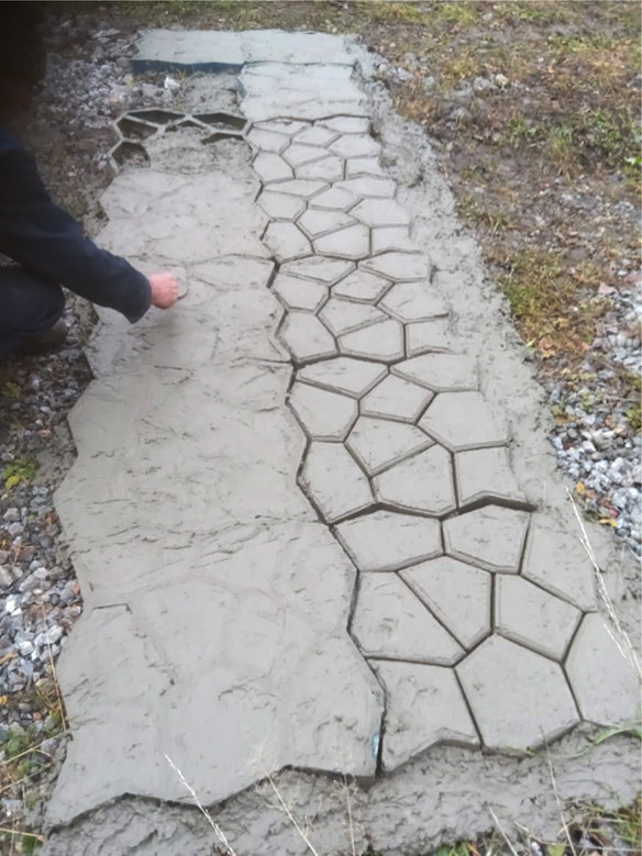 Paving slab casting mold