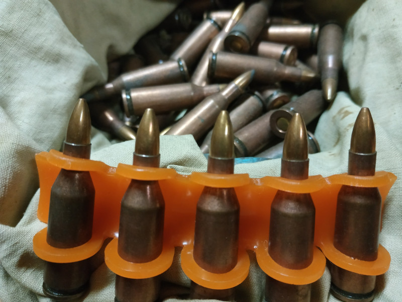 Rifle cartridge holder (elastic cartridge tape)