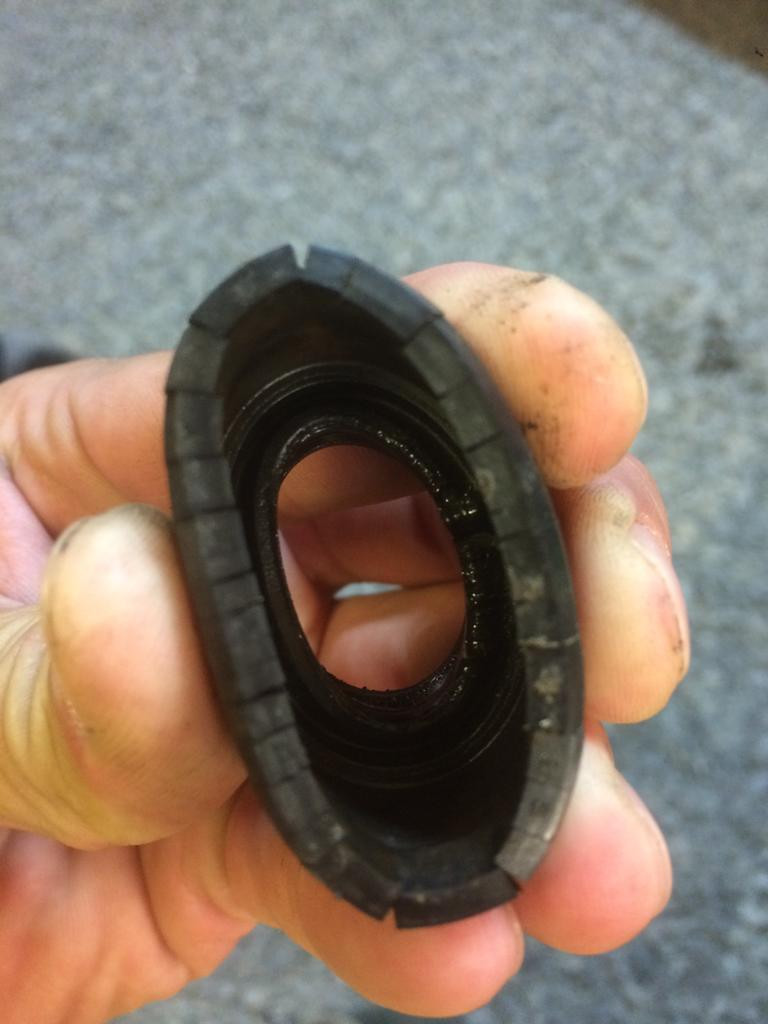 Lower ball joint dust boot (without ring)