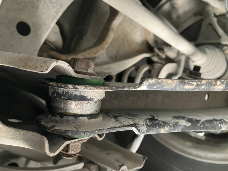 Lower lateral control arm rear silent block, rear suspension (body)