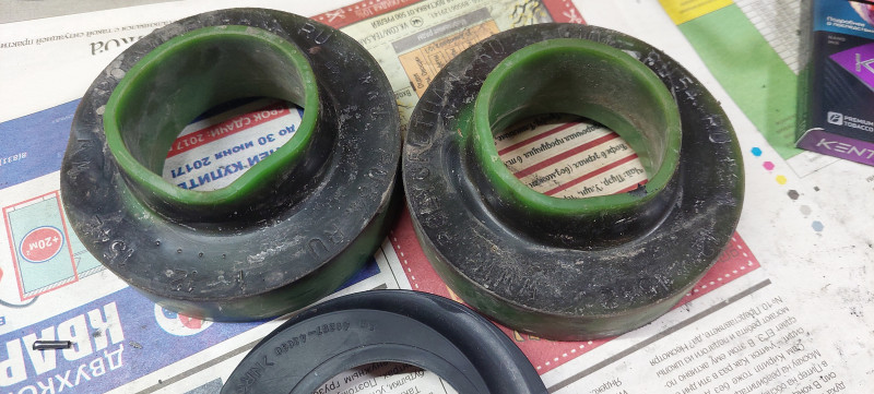 Spring spacer, rear suspesion (lift +25 mm)