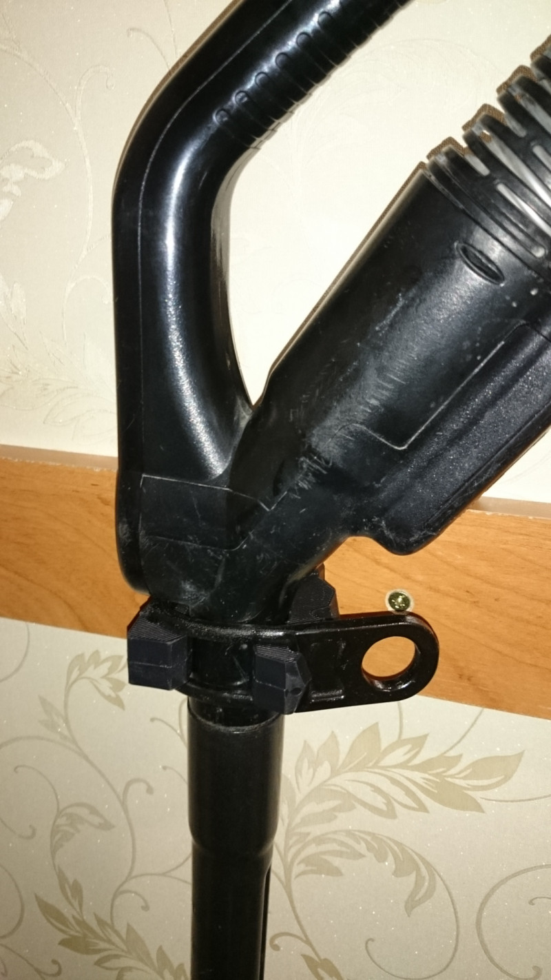 Shovel holder small (3 bolt holes, longitudinal)